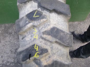 Opona ciężarowa używana 10.00-20 BKT EM936 123446-0