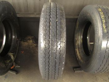 Opona ciężarowa używana 12R22.5 Dunlop SP321 40826-0