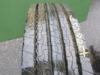 Opona ciężarowa używana 12R22.5 Kumho KRS03+ 120987-0