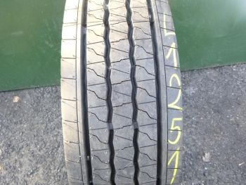 Opona ciężarowa używana 215-75R17.5 Hankook AH35 121251-0