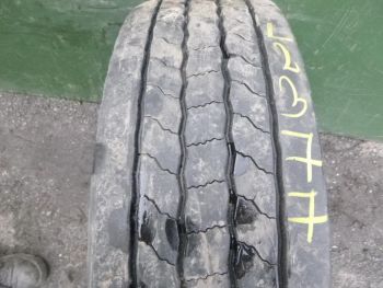 Opona ciężarowa używana 215-75R17.5 Hankook AH35 122377-0