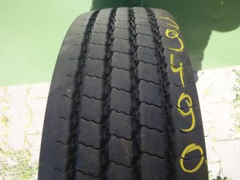 Opona ciężarowa używana 215-75R17.5 Pirelli FR01 119490-0