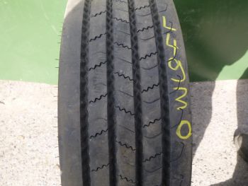 Opona ciężarowa używana 215-75R17.5 Uniroyal FH40 124930-0