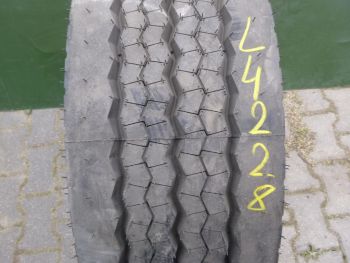 Opona ciężarowa używana 235-75R17.5 Michelin XTE2 124228-0