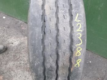 Opona ciężarowa używana 245-70R17.5 Goodyear KMAX T 122388-0