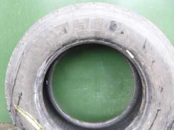 Opona ciężarowa używana 245-70R19.5 Hankook TH10 116305-0