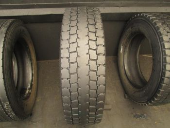 Opona ciężarowa używana 245 70R19.5 Pirelli TR01 37335-0