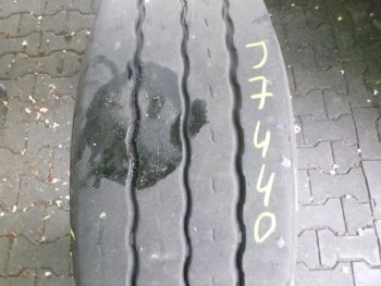 Opona ciężarowa używana 265-70R19.5 Goodyear KMAX T 117440-0