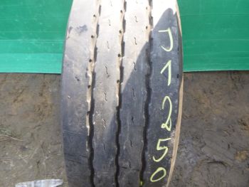 Opona ciężarowa używana 265-70R19.5 Goodyear RHT II 111250-0