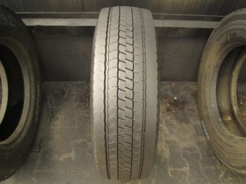 Opona ciężarowa używana 275-70R22.5 Goodyear BIEŻNIKOWANA 35833-0