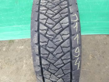 Opona ciężarowa używana 285-70R19.5 Goodyear KMAX D 111194-0