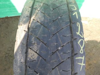 Opona ciężarowa używana 285-70R19.5 Goodyear KMAX D 111287-0