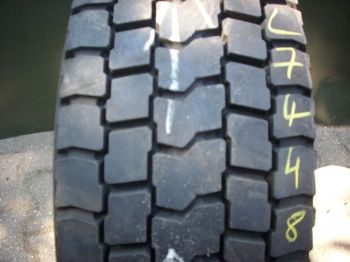 Opona ciężarowa używana 285-70R19.5 Pirelli TR01 127448-0