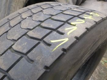 Opona ciężarowa używana 295 60R22.5 Goodyear BIEŻNIKOWANA 77211-0