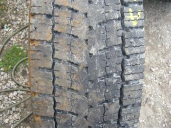 Opona ciężarowa używana 295 80R22.5 Bridgestone BIEŻNIKOWANA 14563-0