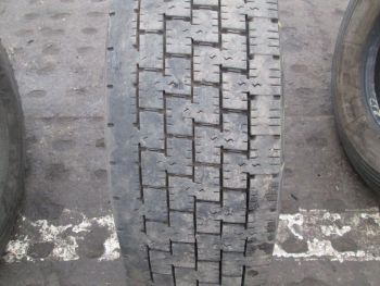 Opona ciężarowa używana 295 80R22.5 Goodyear BIEŻNIKOWANA 10663-0