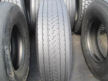 Opona ciężarowa używana 295 80R22.5 Goodyear BIEŻNIKOWANA 18861-0