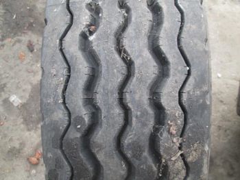 Opona ciężarowa używana 295 80R22.5 Goodyear BIEŻNIKOWANA 8724-0