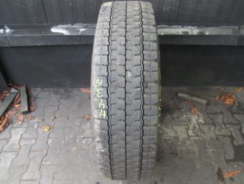 Opona ciężarowa używana 295 80R22.5 Michelin BIEŻNIKOWANA 50436-0