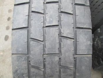 Opona ciężarowa używana 295 80R22.5 Michelin BIEŻNIKOWANA 8399-0