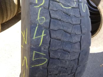 Opona ciężarowa używana 315-70R22.5 Bridgestone BIEŻNIKOWANA 80645-0