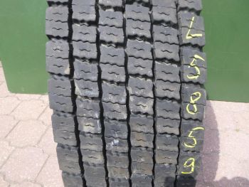 Opona ciężarowa używana 315-70R22.5 Hankook BIEŻNIKOWANA 125859-0
