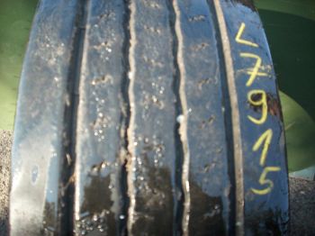 Opona ciężarowa używana 315-70R22.5 Uniroyal FH40 127915-0