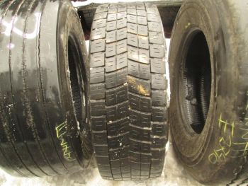 Opona ciężarowa używana 315 60R22.5 Michelin BIEŻNIKOWANA 32741-0