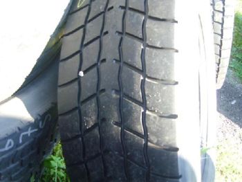 Opona ciężarowa używana 315 70R22.5 Bridgestone BIEŻNIKOWANA 13024-0