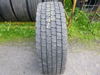 Opona ciężarowa używana 315 70R22.5 Michelin BIEŻNIKOWANA 60397-0