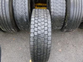 Opona ciężarowa używana 315 70R22.5 Michelin BIEŻNIKOWANA 68233-0