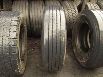 Opona ciężarowa używana 315 80R22.5 Bridgestone BIEŻNIKOWANA 31545-0