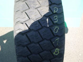 Opona ciężarowa używana 315 80R22.5 Bridgestone BIEŻNIKOWANA 89018-0