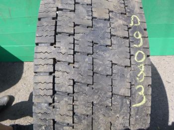 Opona ciężarowa używana 315 80R22.5 Bridgestone BIEŻNIKOWANA 89083-0