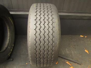 Opona ciężarowa używana 385-55R22.5 Goodyear BIEŻNIKOWANA 37850-0