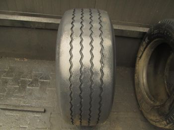 Opona ciężarowa używana 385-55R22.5 Pirelli BIEŻNIKOWANA 37965-0