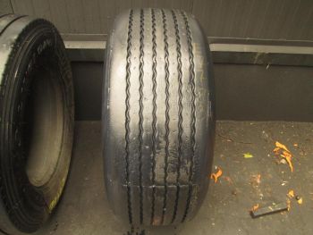 Opona ciężarowa używana 385 55R22.5 Dunlop BIEŻNIKOWANA 37783-0
