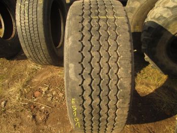Opona ciężarowa używana 385 55R22.5 Michelin BIEŻNIKOWANA 35101-0