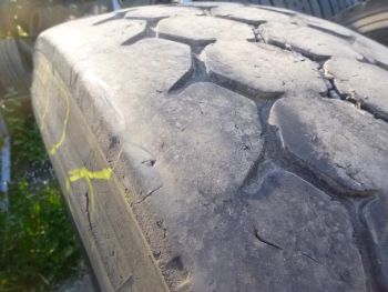 Opona ciężarowa używana 385 65R22.5 Bridgestone M-TRAILER 001 PLUS 74926-0