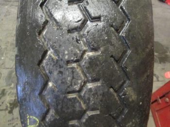 Opona ciężarowa używana 385 65R22.5 Continental BIEŻNIKOWANA 7999-0