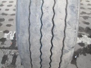 Opona ciężarowa używana 385 65R22.5 Goodyear BIEŻNIKOWANA 10750-0