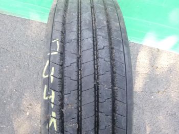 Opona ciężarowa używana 9.5R17.5 Firestone FS400 110441-0