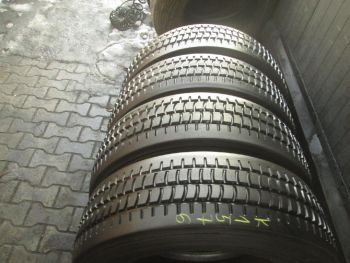 Opony ciężarowe używane 215-75R17.5 Bridgestone R-STEER 002 312385-0