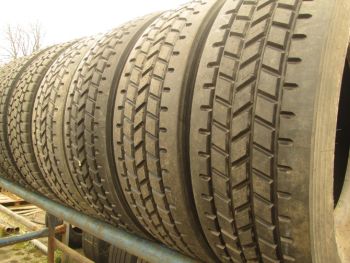 Opony ciężarowe używane 315-80R22.5 BIEŻNIKOWANA WZÓR CONTINENTAL 312924-0